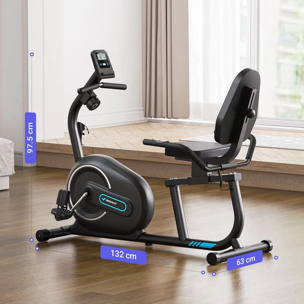 Infografía de las dimensiones de la bicicleta estática Merach: longitud de 132 cm, altura de 97.5 cm y ancho de 63 cm, ideal para planificar el espacio de entrenamiento en casa